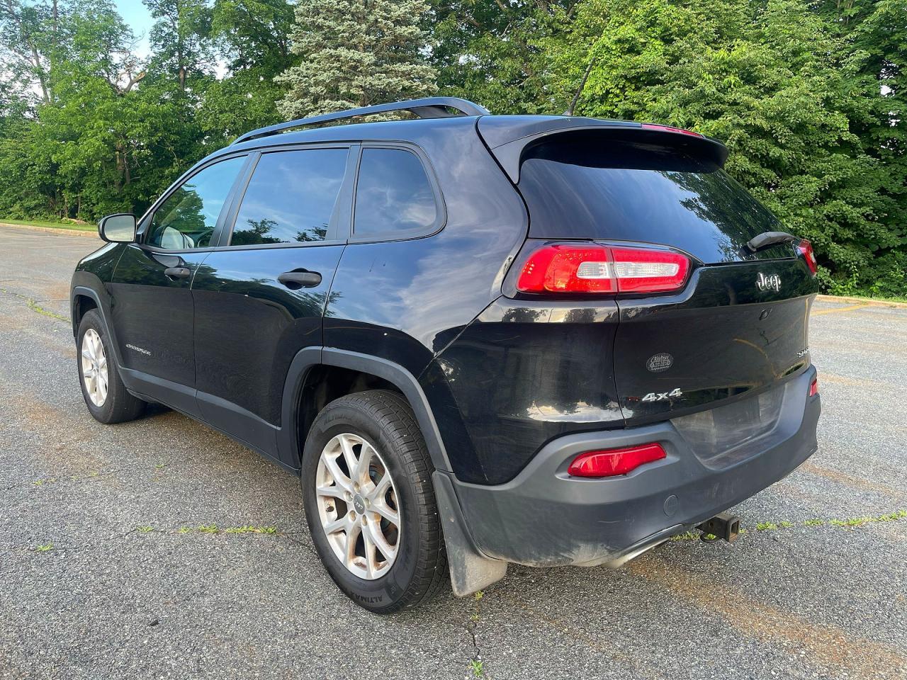2016 Jeep Cherokee Sport - Фото 3