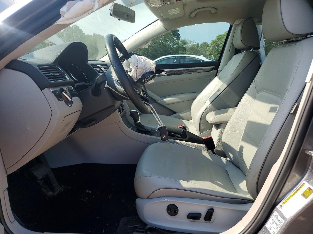 2018 Volkswagen Passat Se - Фото 7