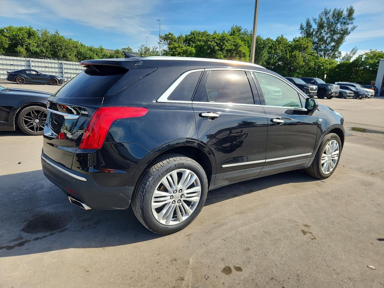 2019 Cadillac Xt5 Premium Luxury - Image 3