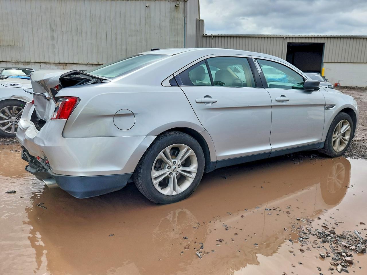 2015 Ford Taurus Se - Image 3