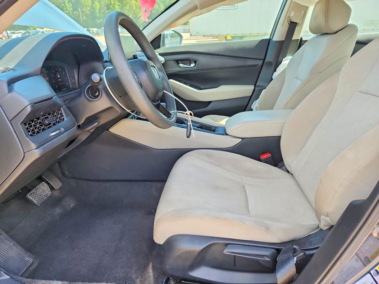 2025 Honda Accord Lx - Image 7
