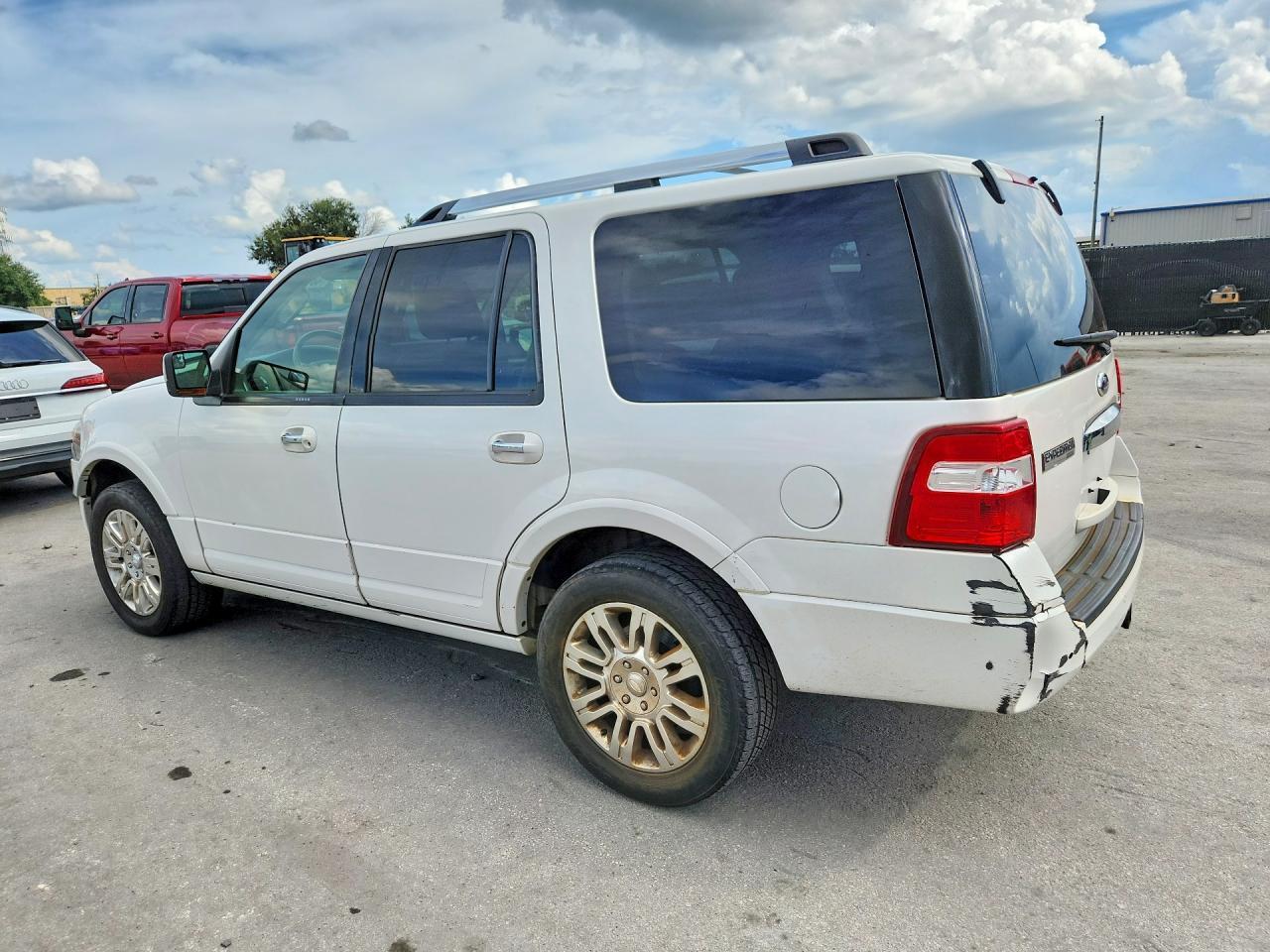 2013 Ford Expedition Limited - Image 2