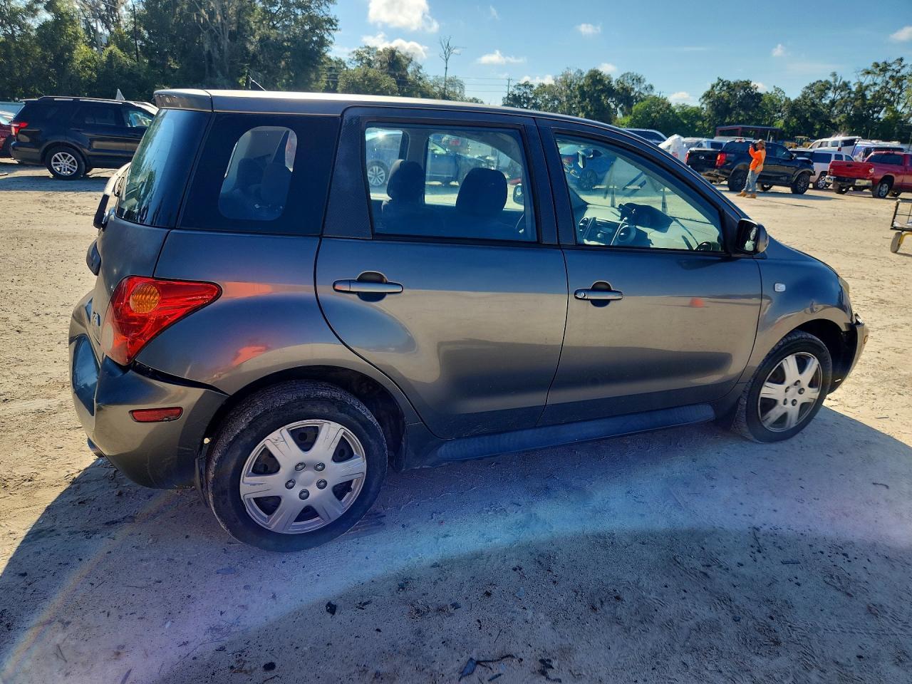 2005 Scion Xa Base - Фото 3