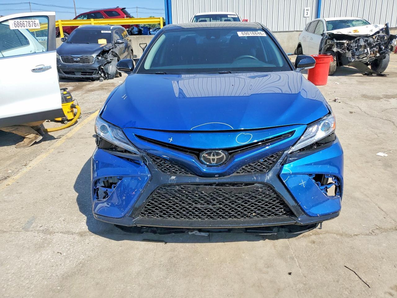 2020 Toyota Camry Xse - Фото 5
