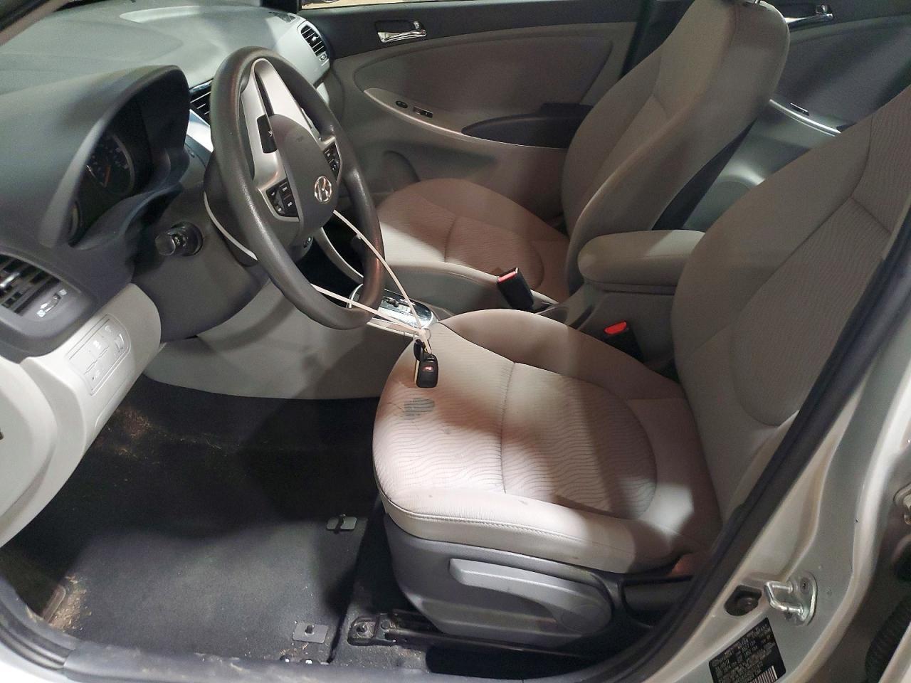 2013 Hyundai Accent Gls - Image 7