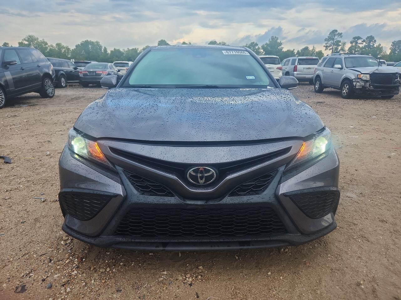 2023 Toyota Camry Se - Image 5