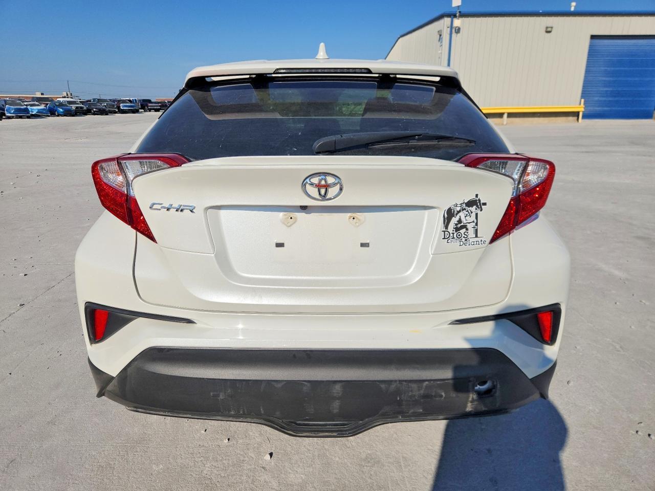 2021 Toyota C-Hr Xle - Фото 6