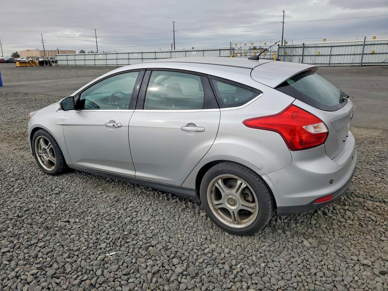 2012 Ford Focus Titanium - Фото 2