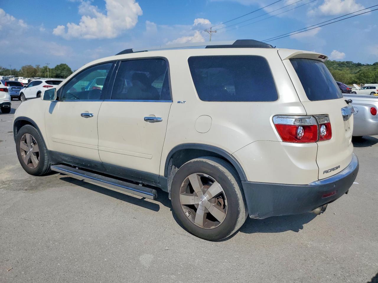 2011 GMC Acadia Slt-1 - Image 2