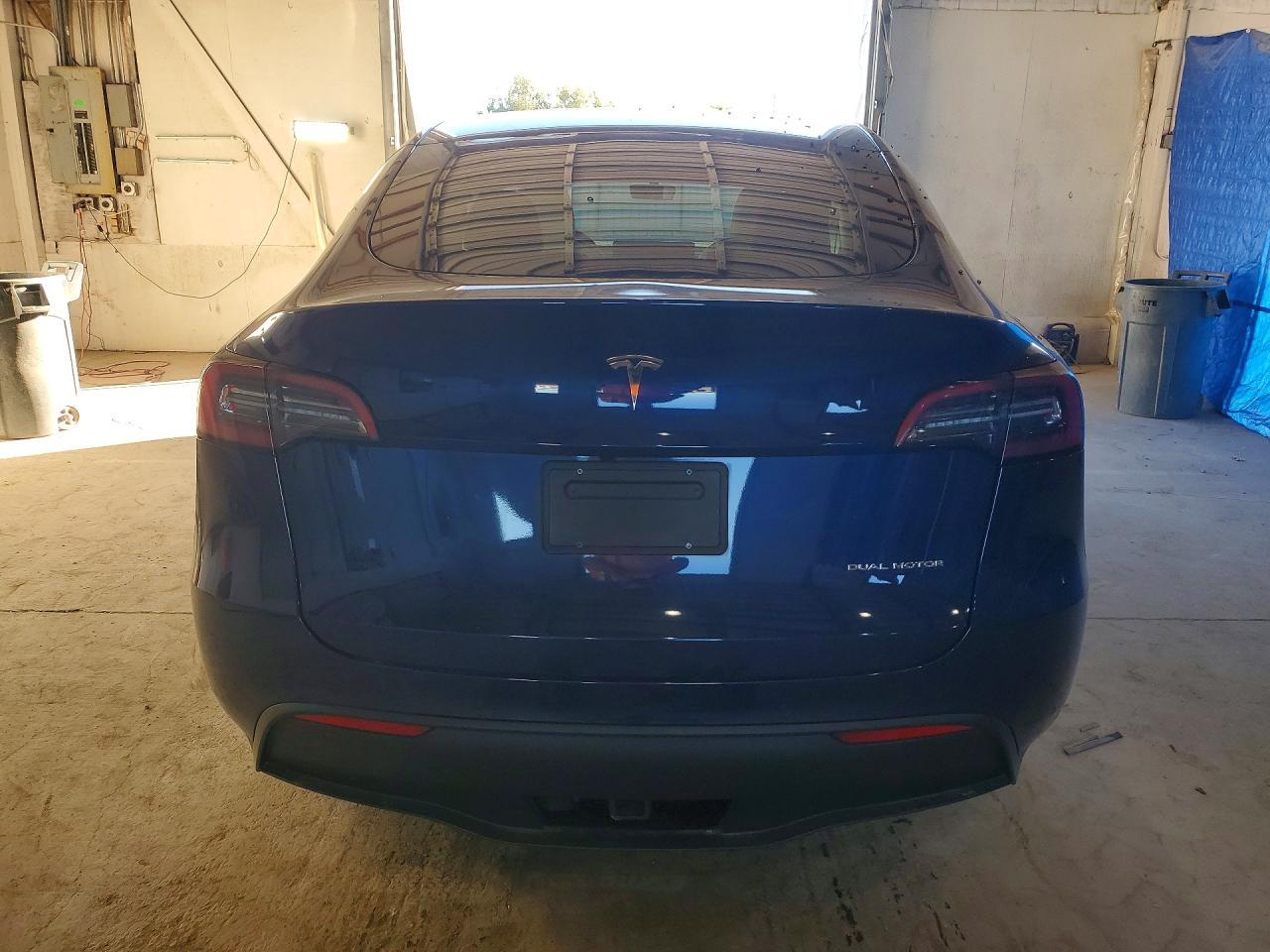 2022 Tesla Model Y - Фото 6