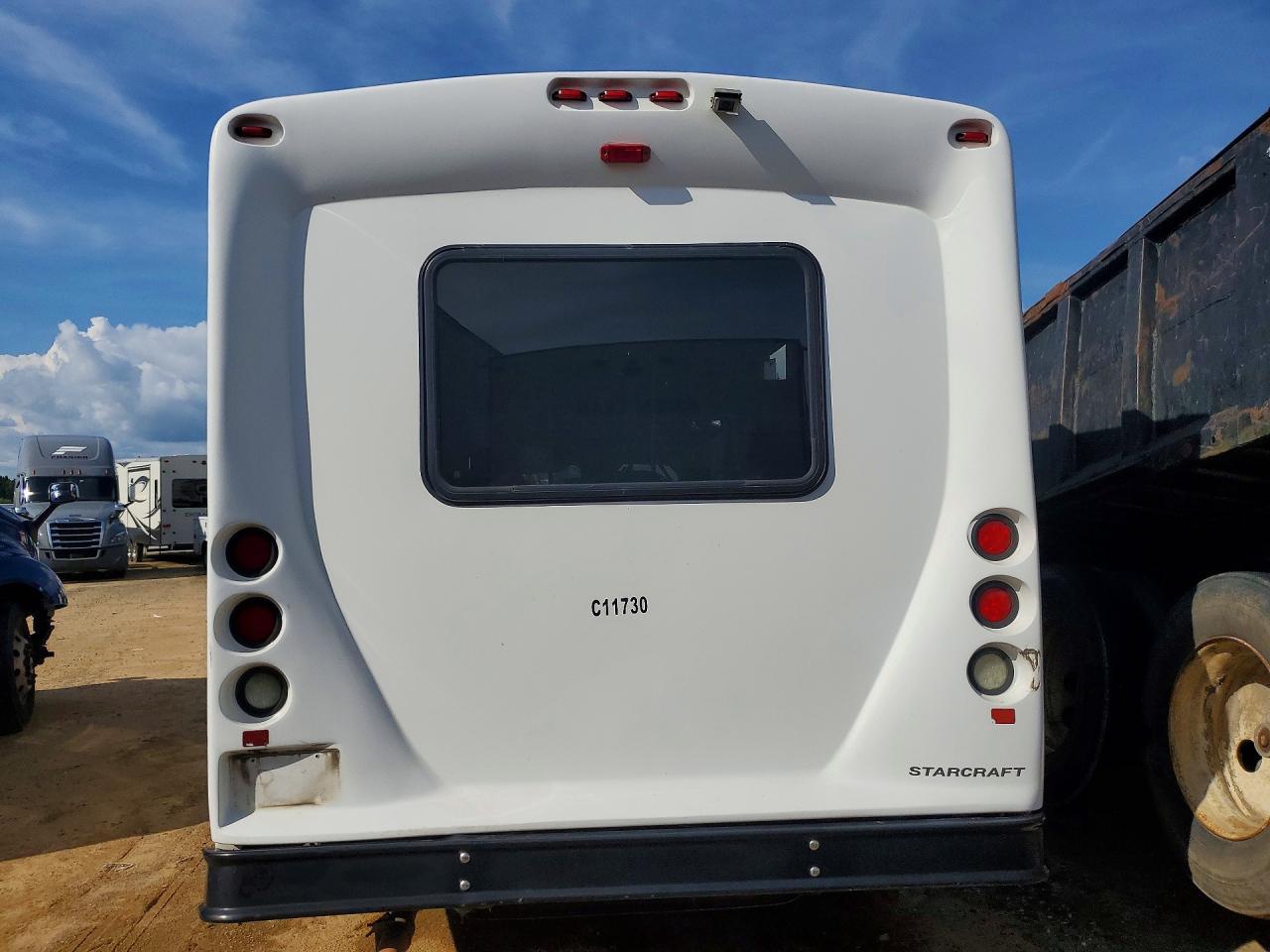2018 Ford E350 Shuttle Bus - Фото 6
