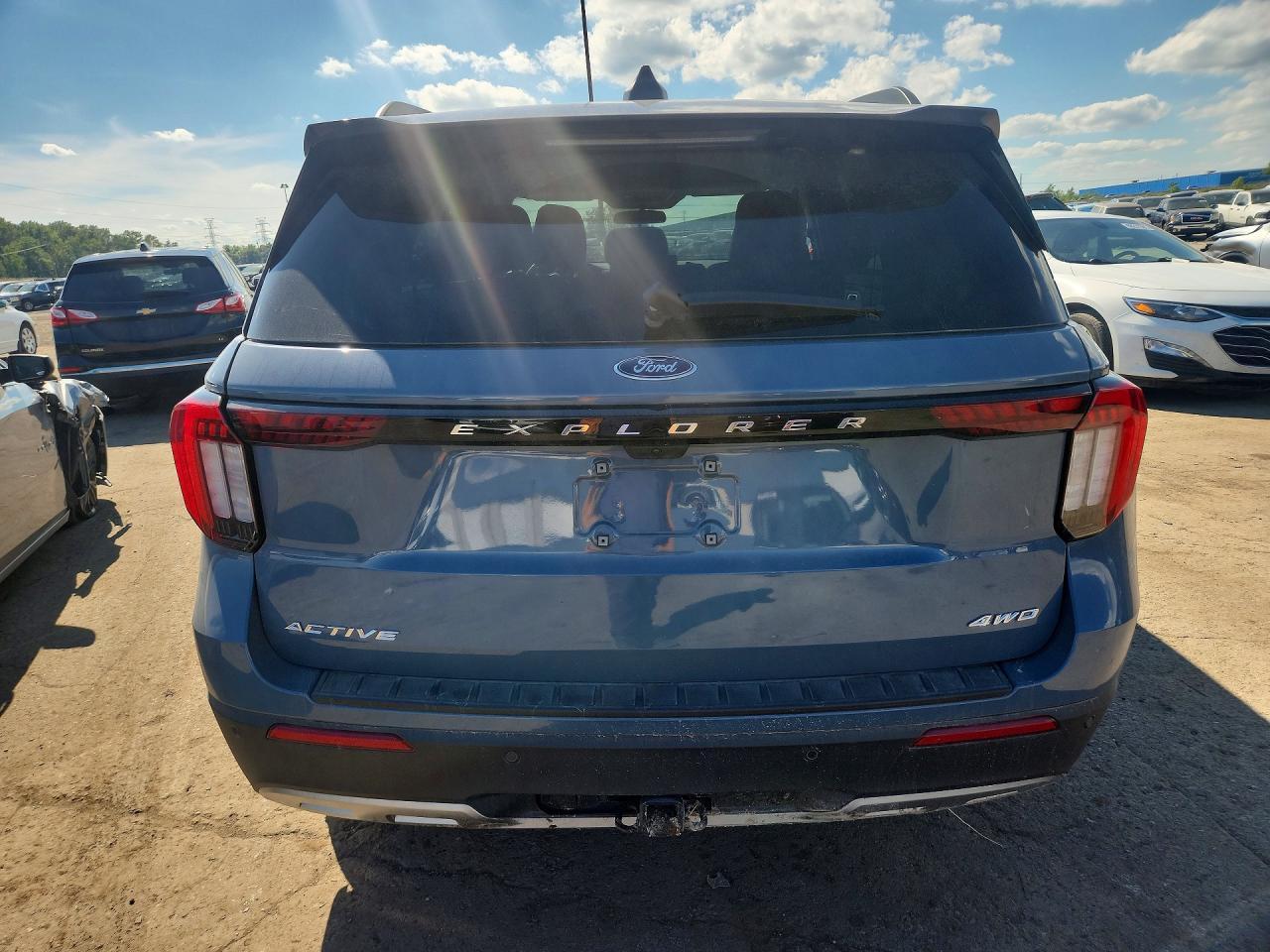 2026 Ford Explorer Active - Фото 6