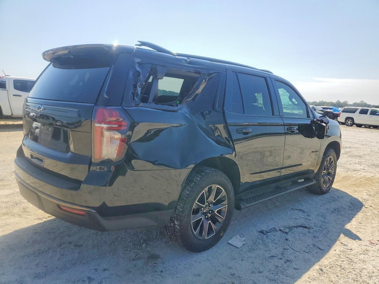 2021 Chevrolet Tahoe K1500 Z71 - Фото 3