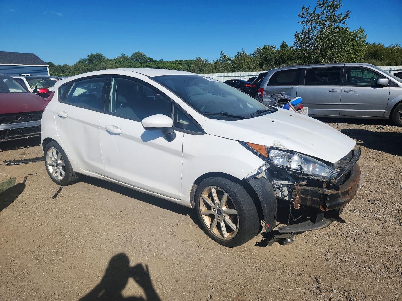 2017 Ford Fiesta Se - Фото 4
