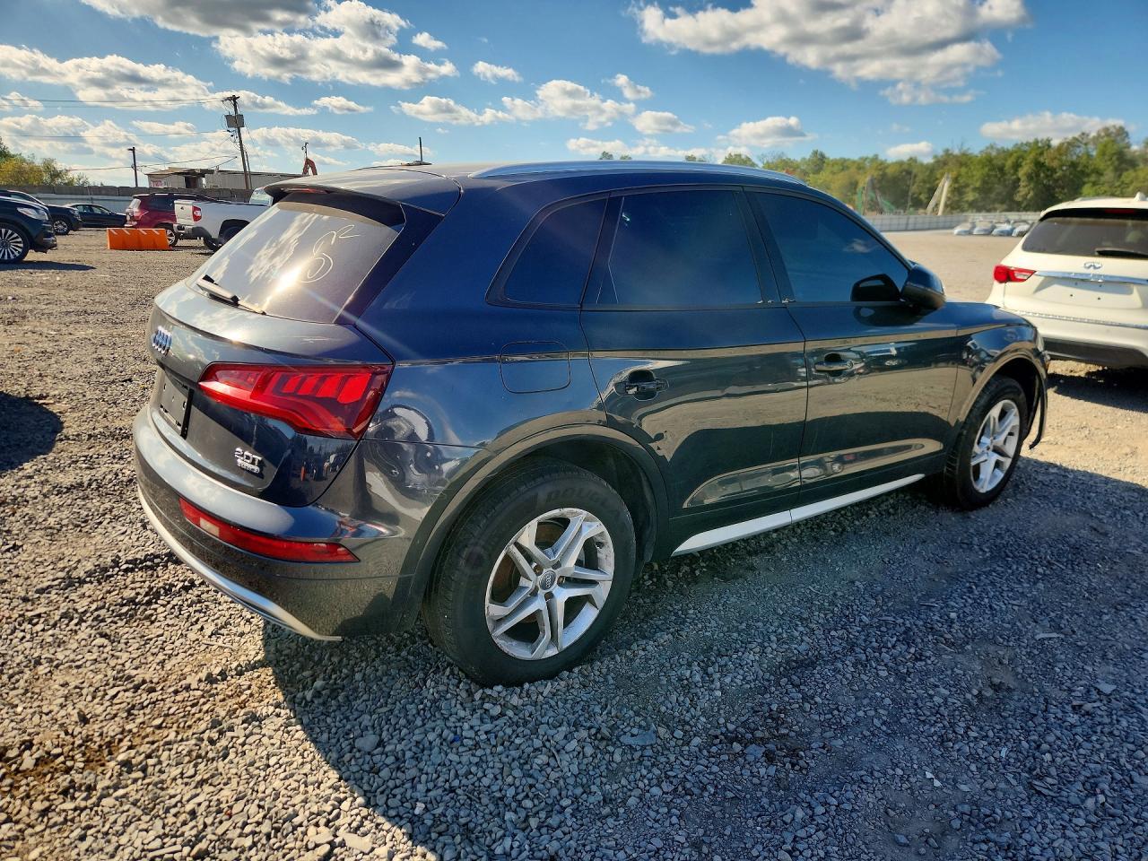 2018 Audi Q5 Premium - Image 3