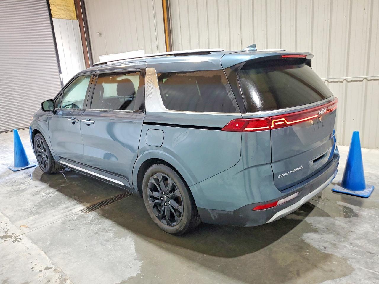 2022 Kia Carnival Sx Prestige - Фото 2
