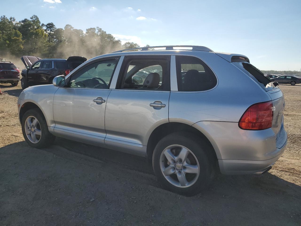 2006 Porsche Cayenne S - Image 2