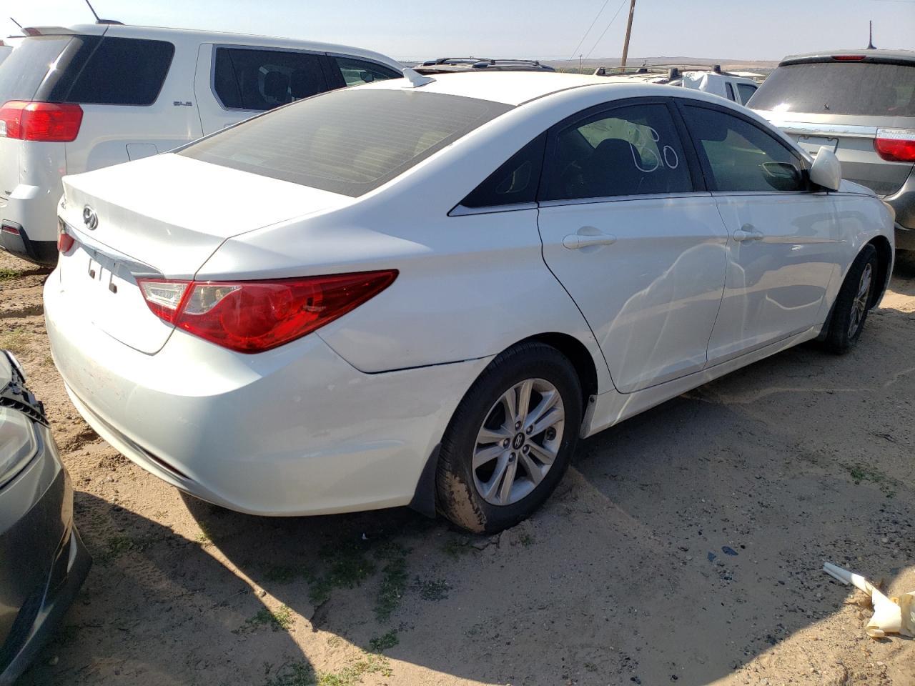 2011 Hyundai Sonata Gls - Image 3