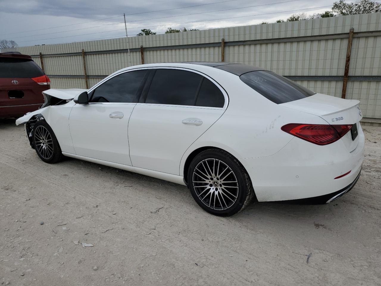 2022 Mercedes-Benz C 300 - Фото 2