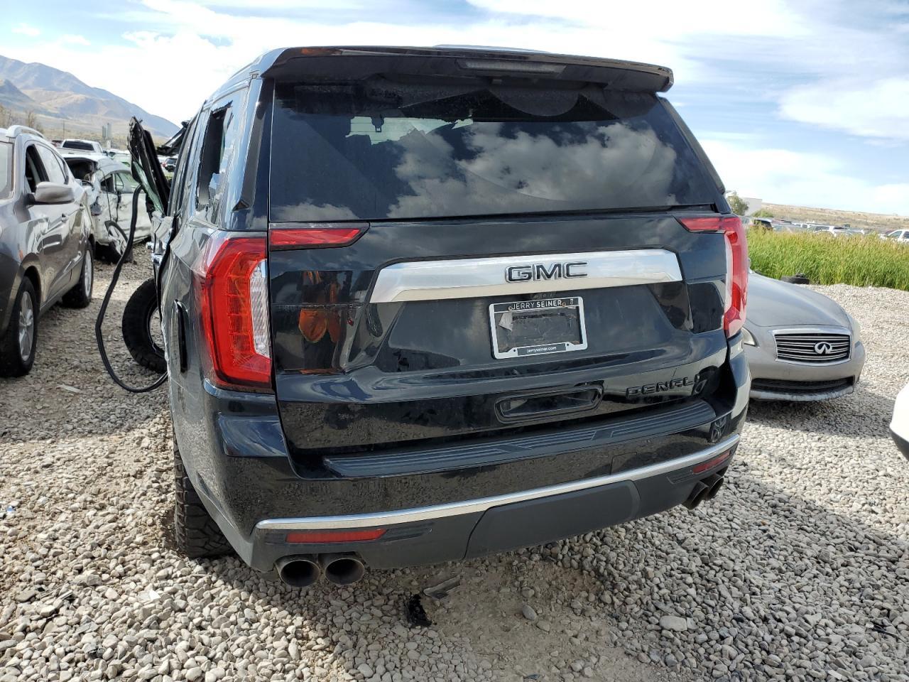 2022 GMC Yukon Denali - Image 6