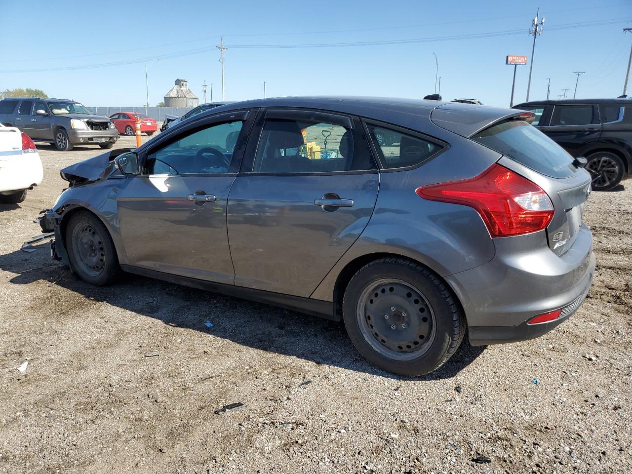 2014 Ford Focus Se - Image 2
