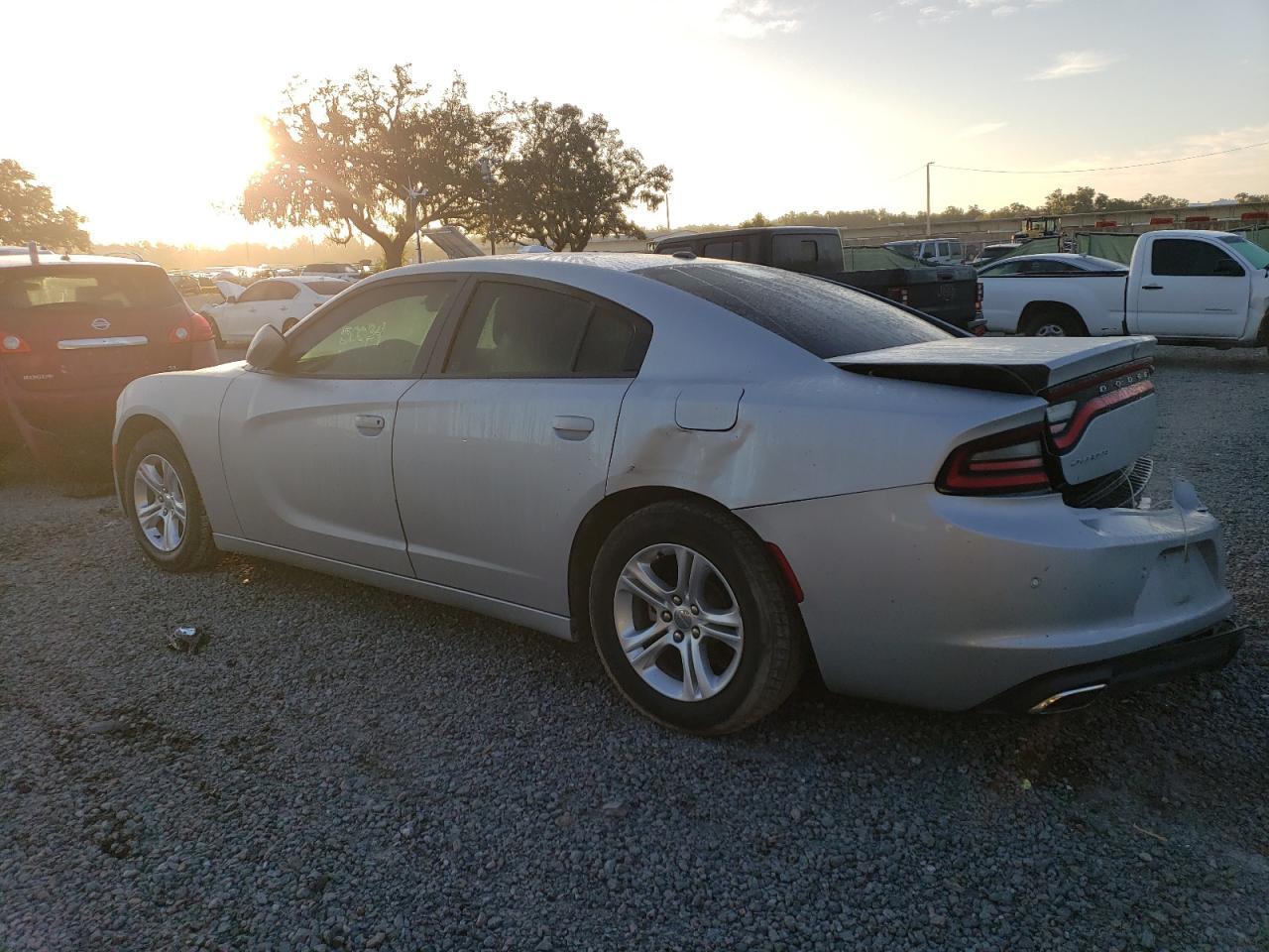 2021 Dodge Charger Sxt - Фото 2