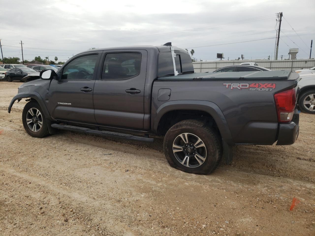 2017 Toyota Tacoma Double Cab - Фото 2