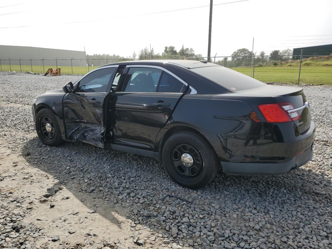 2017 Ford Taurus Police Interceptor - Фото 2
