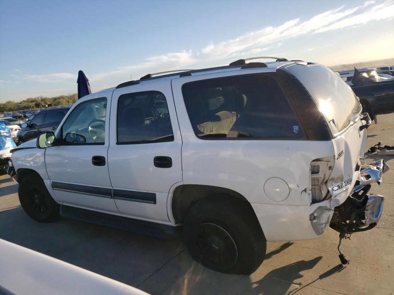 2004 Chevrolet Tahoe C1500 - Фото 2