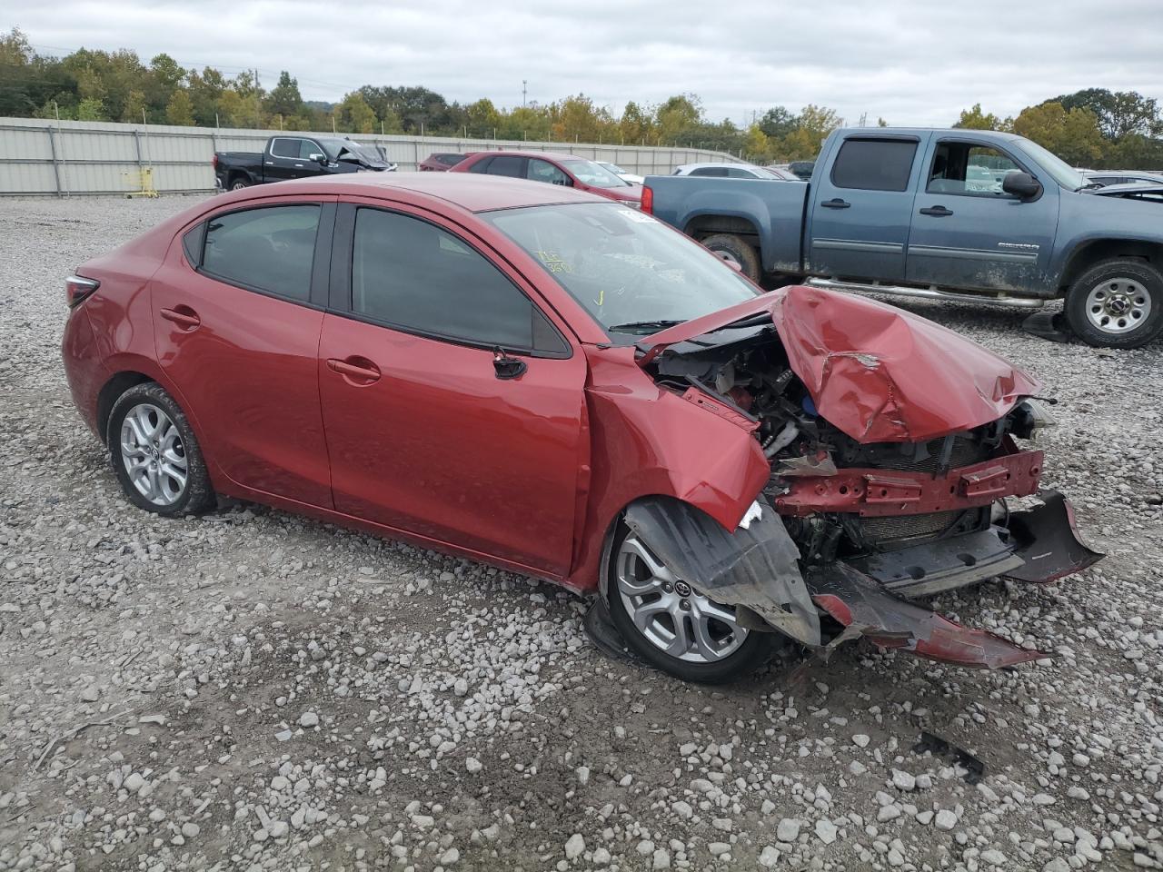 2017 Toyota Yaris Ia - Фото 4