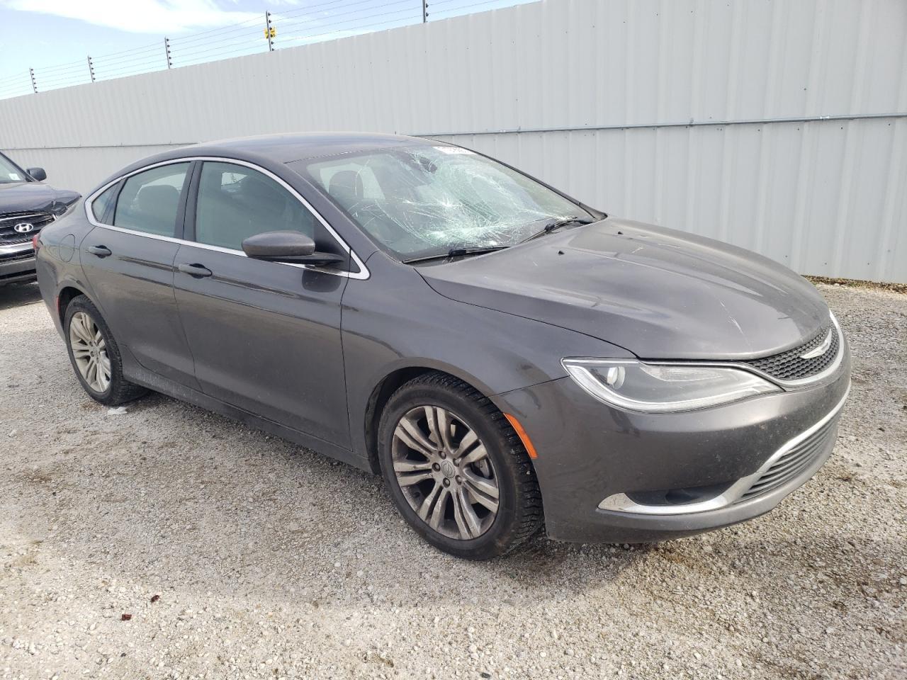 2016 Chrysler 200 Limited - Image 4