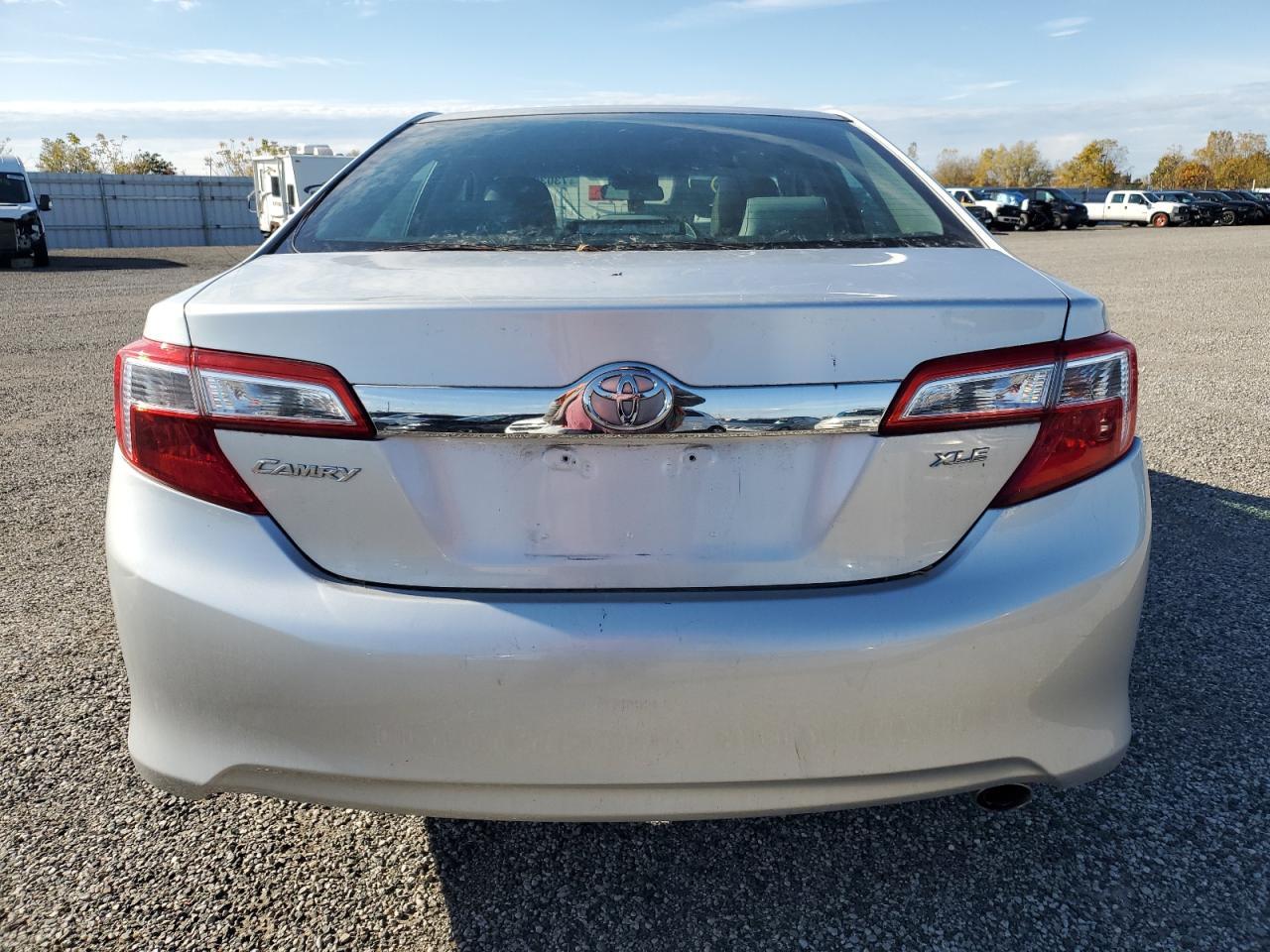 2014 Toyota Camry L - Image 6