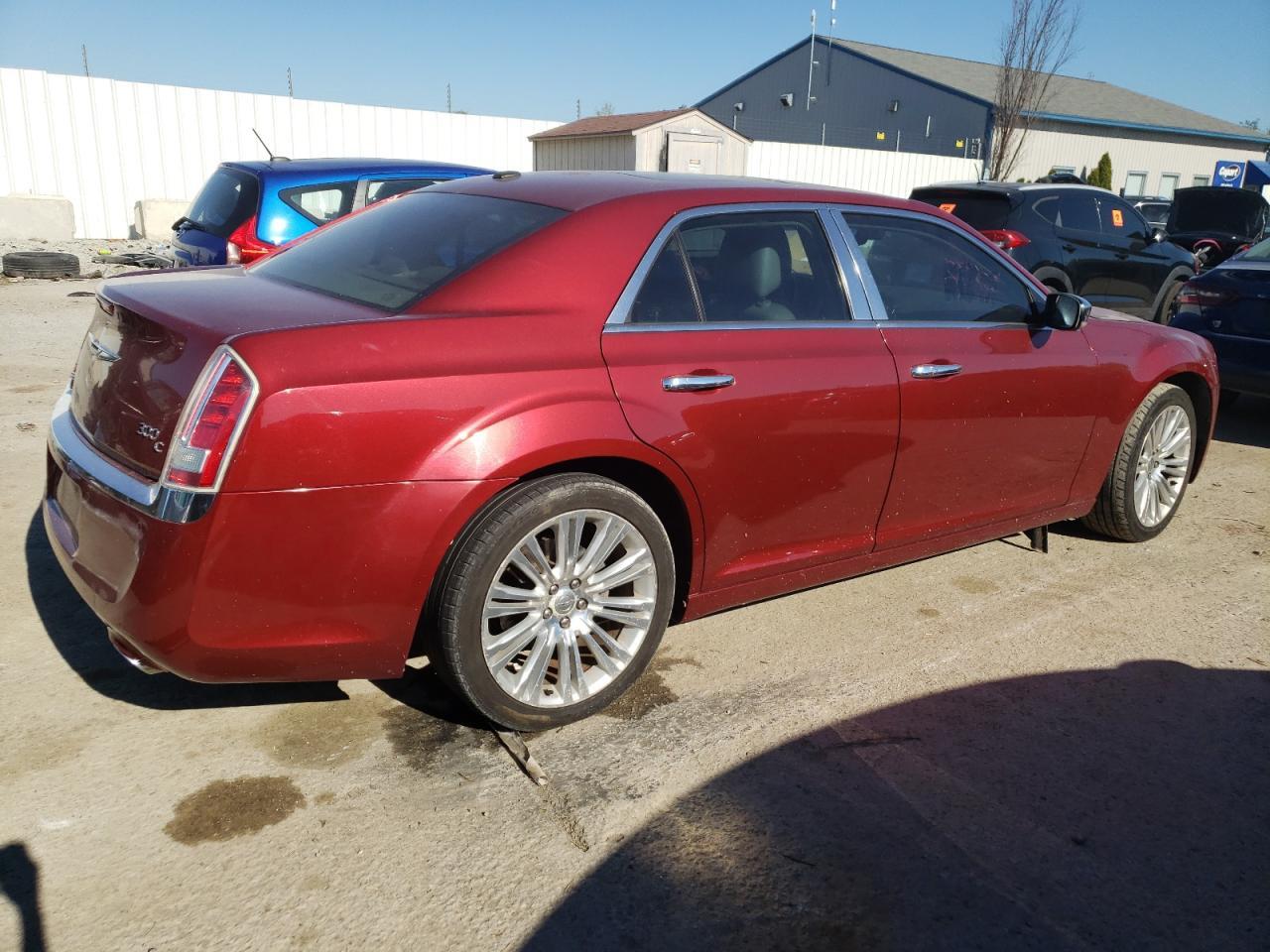 2011 Chrysler 300C - Фото 3