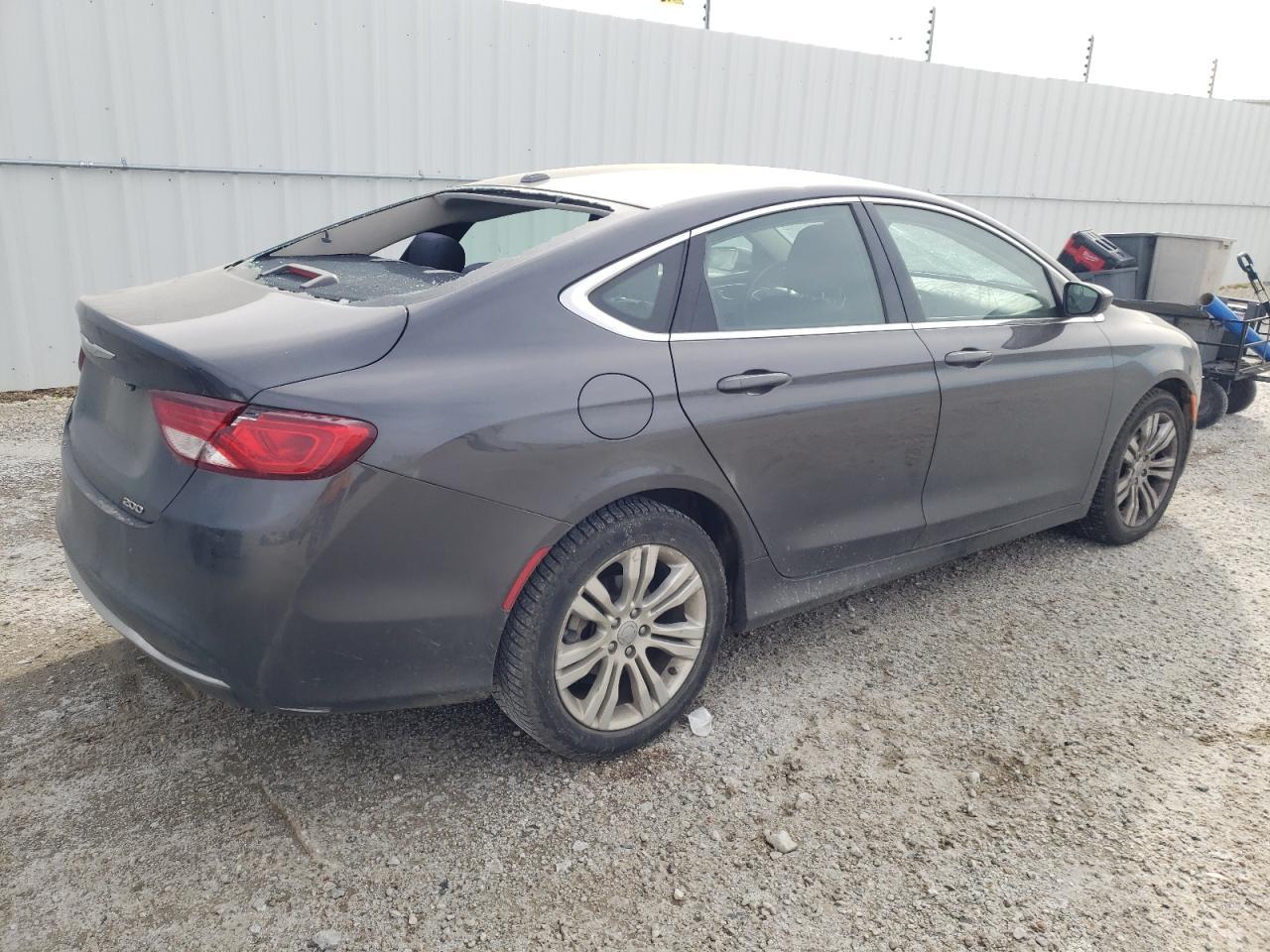 2016 Chrysler 200 Limited - Image 3