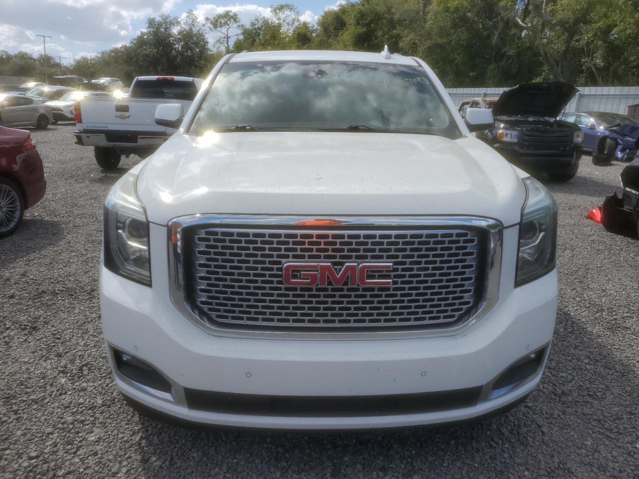 2016 GMC Yukon Slt - Фото 5