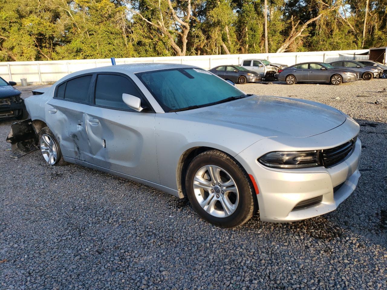 2021 Dodge Charger Sxt - Фото 4