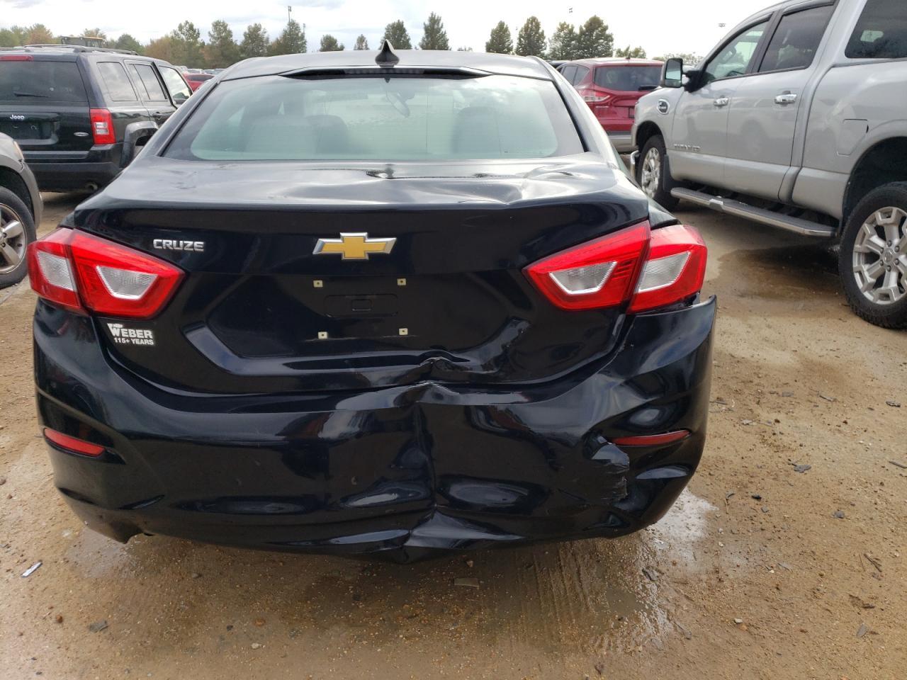 2018 Chevrolet Cruze Ls - Image 6