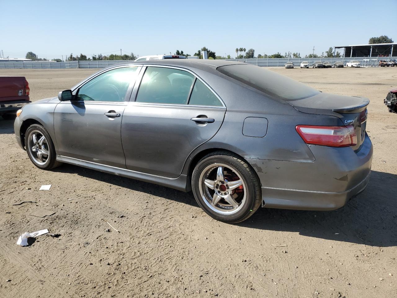 2007 Toyota Camry Le - Фото 2