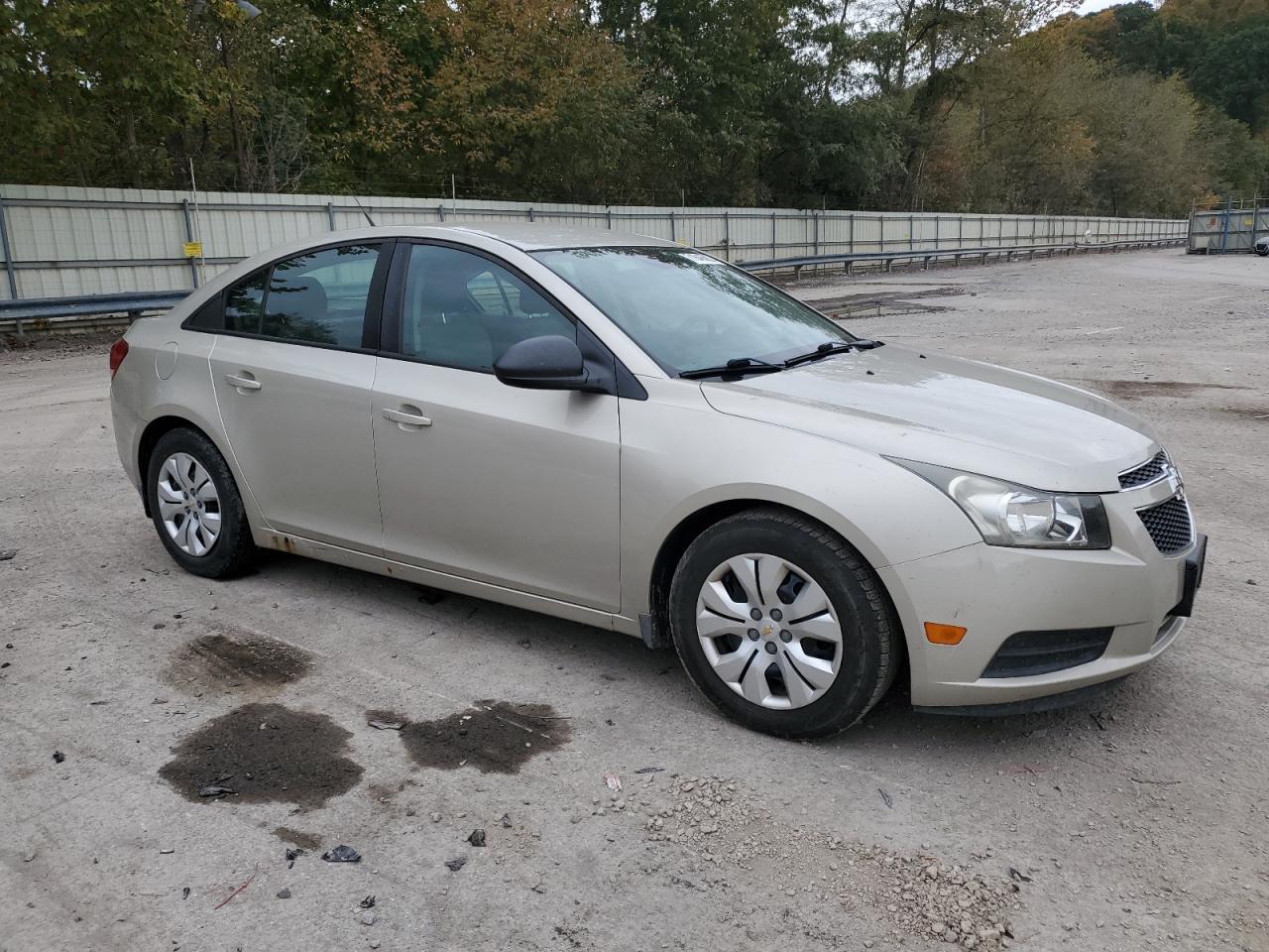 2013 Chevrolet Cruze Ls - Фото 4