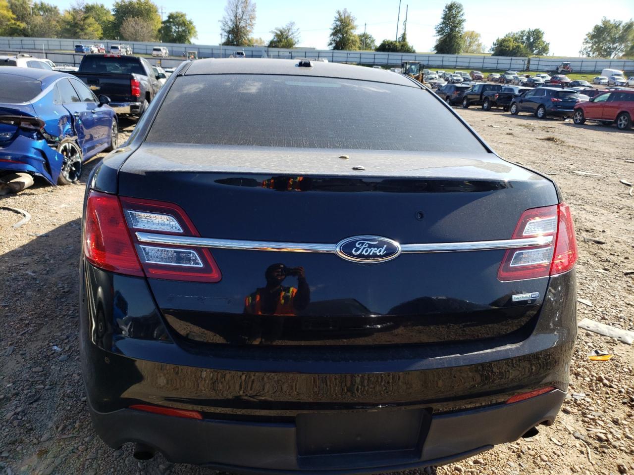 2013 Ford Taurus Police Interceptor - Фото 6