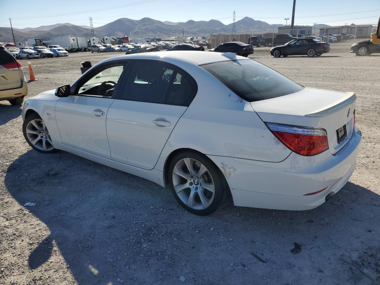 2010 BMW 535 I - Image 2