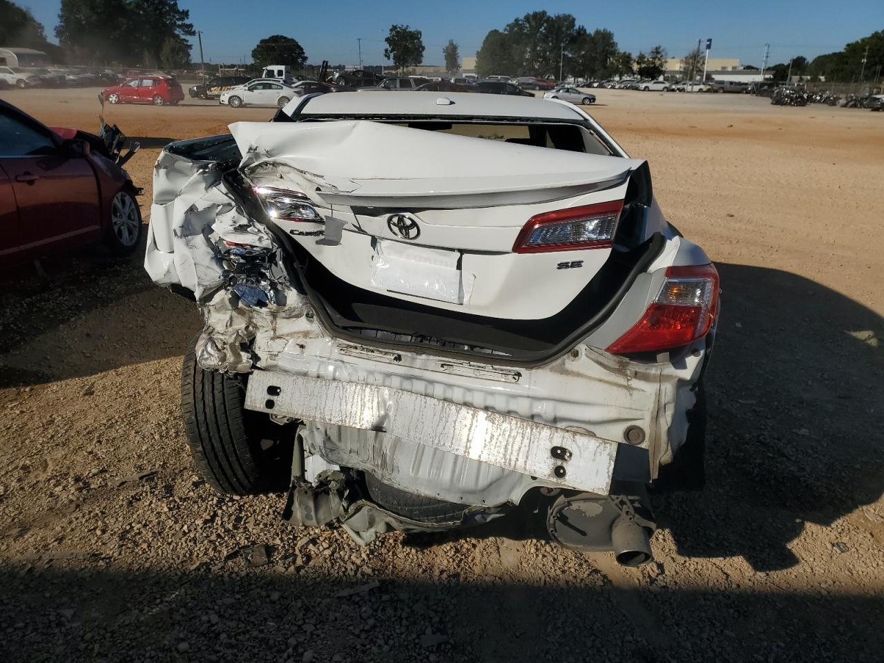 2014 Toyota Camry - Фото 6