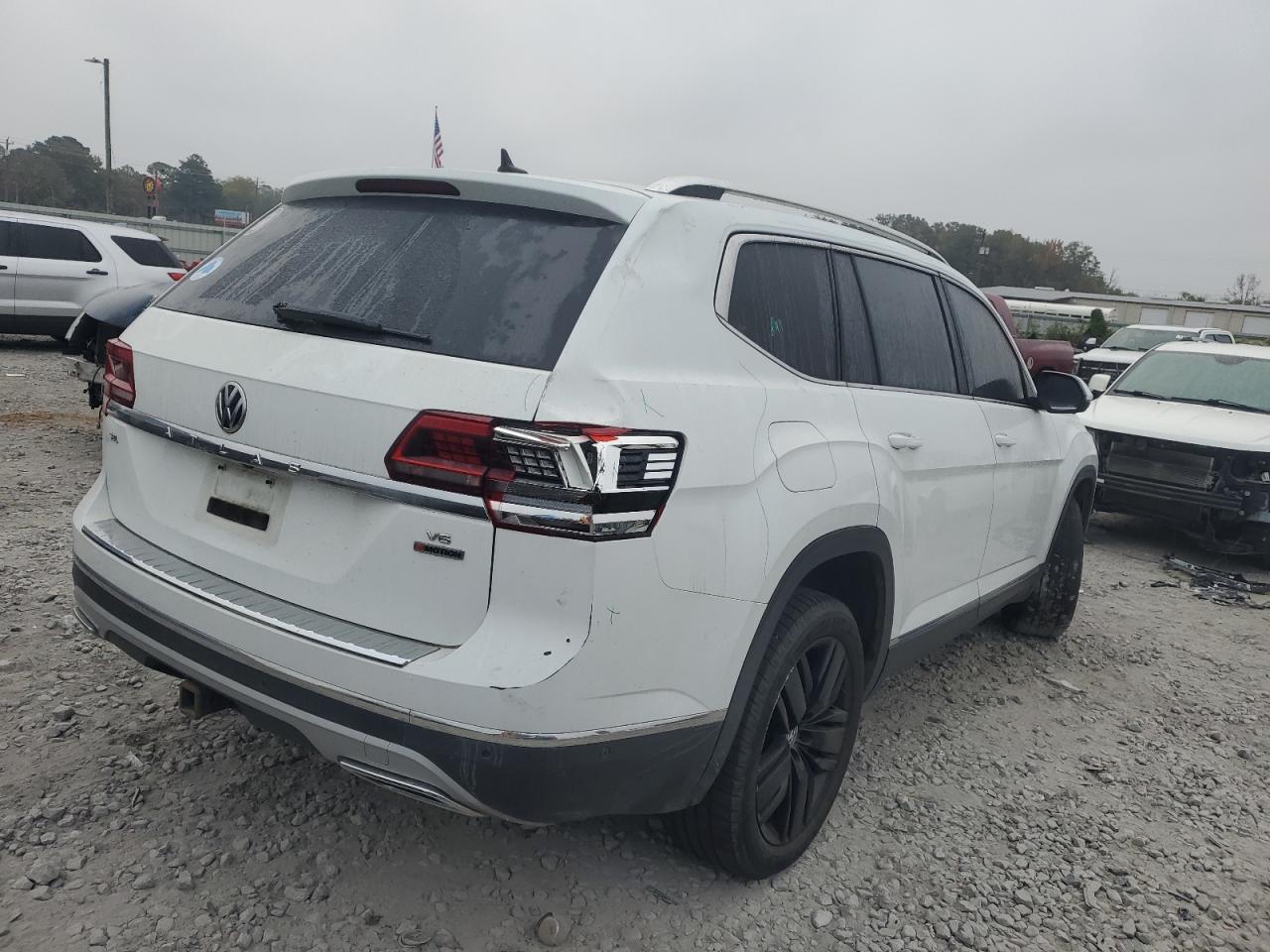 2018 Volkswagen Atlas Sel Premium - Image 3