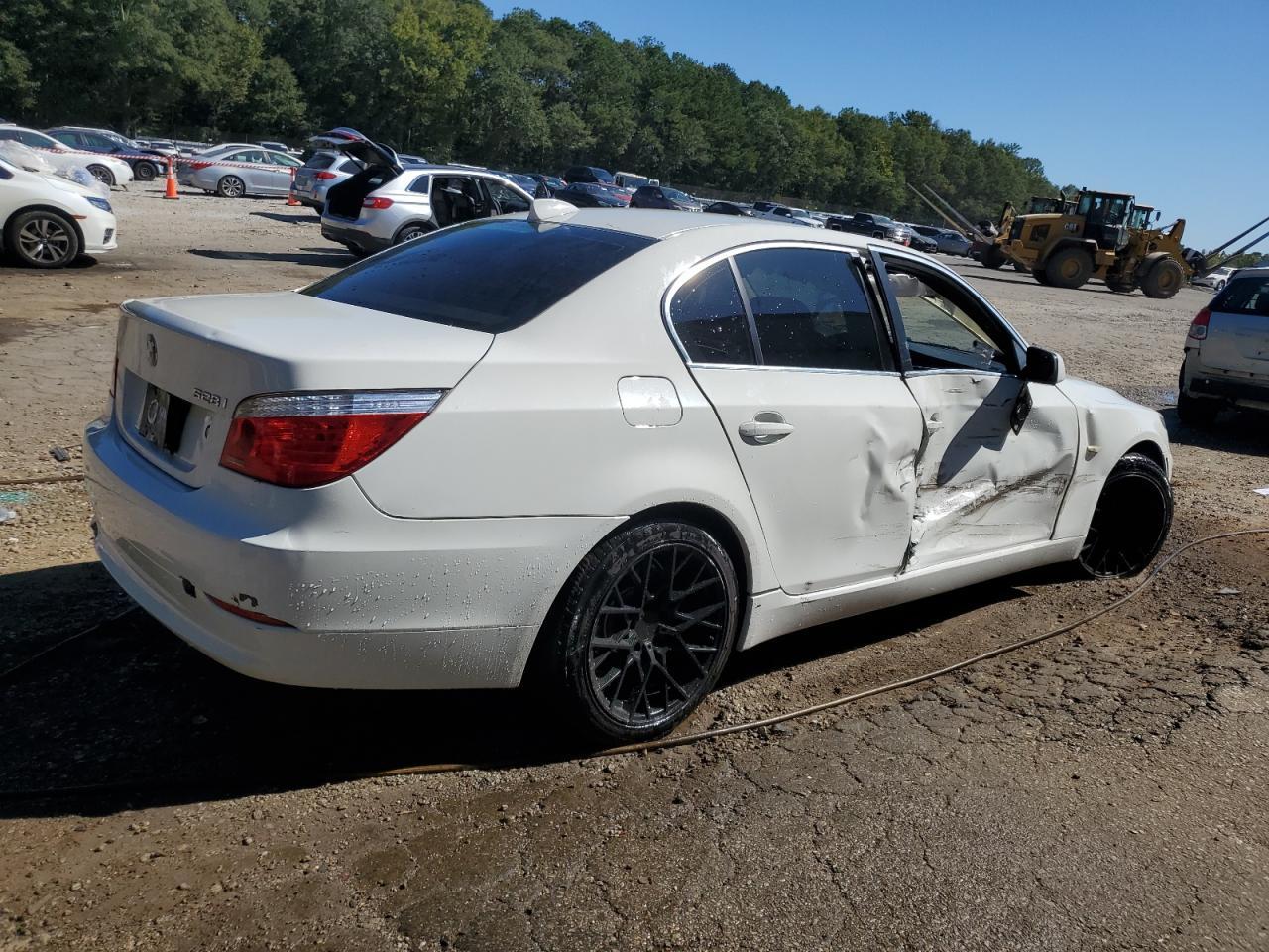 2010 BMW 528 I - Фото 3