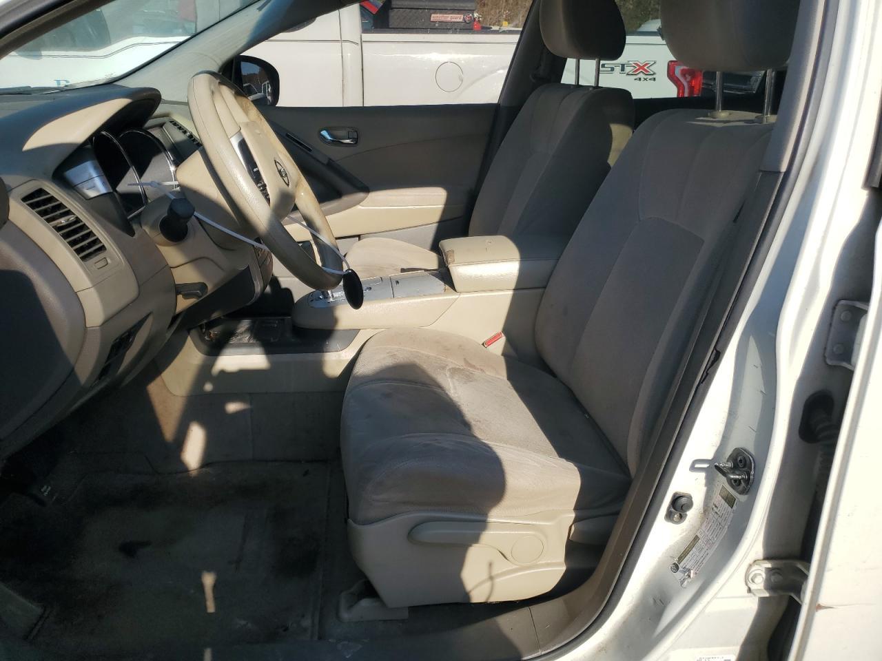 2010 Nissan Murano S - Фото 7
