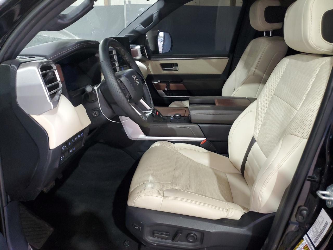 2023 Toyota Tundra Crewmax Platinum - Image 7