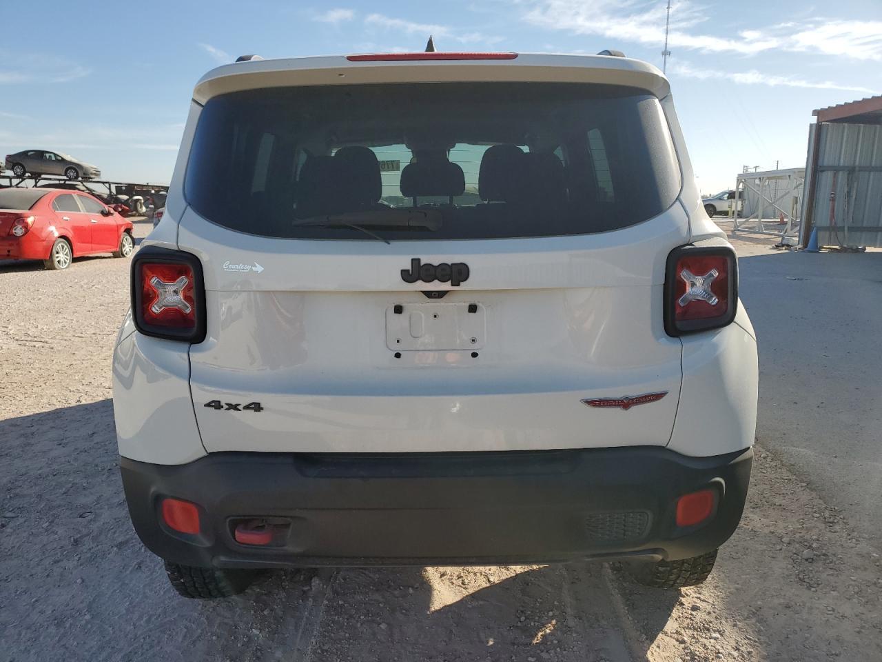 2016 Jeep Renegade Trailhawk - Фото 6