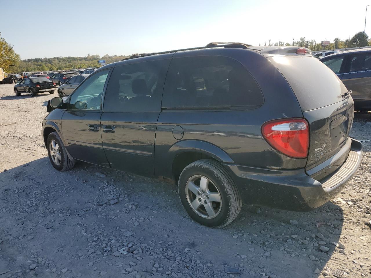 2007 Dodge Grand Caravan Sxt - Image 2