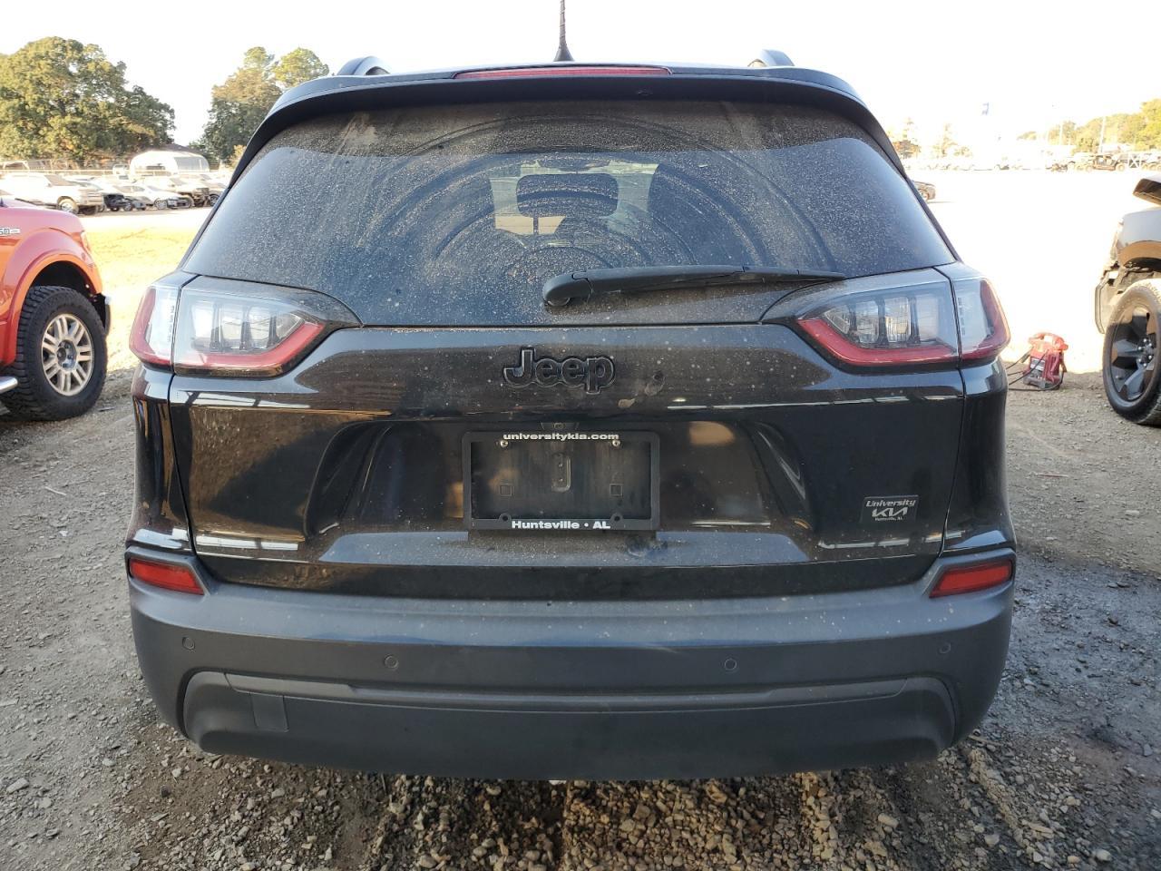 2019 Jeep Cherokee Latitude Plus - Image 6