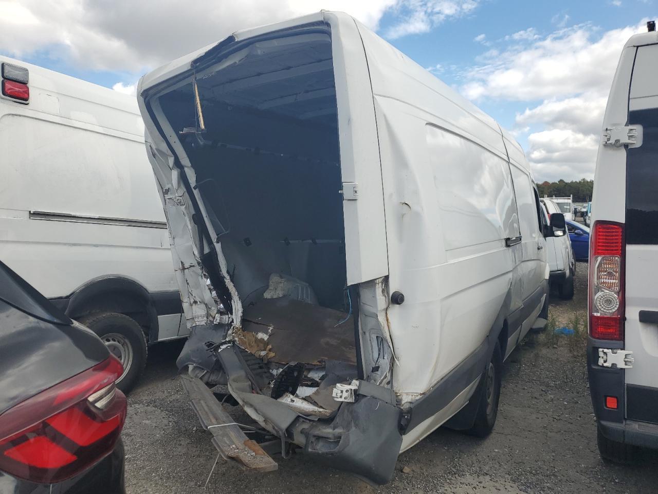 2016 Mercedes-Benz Sprinter 2500 - Image 3